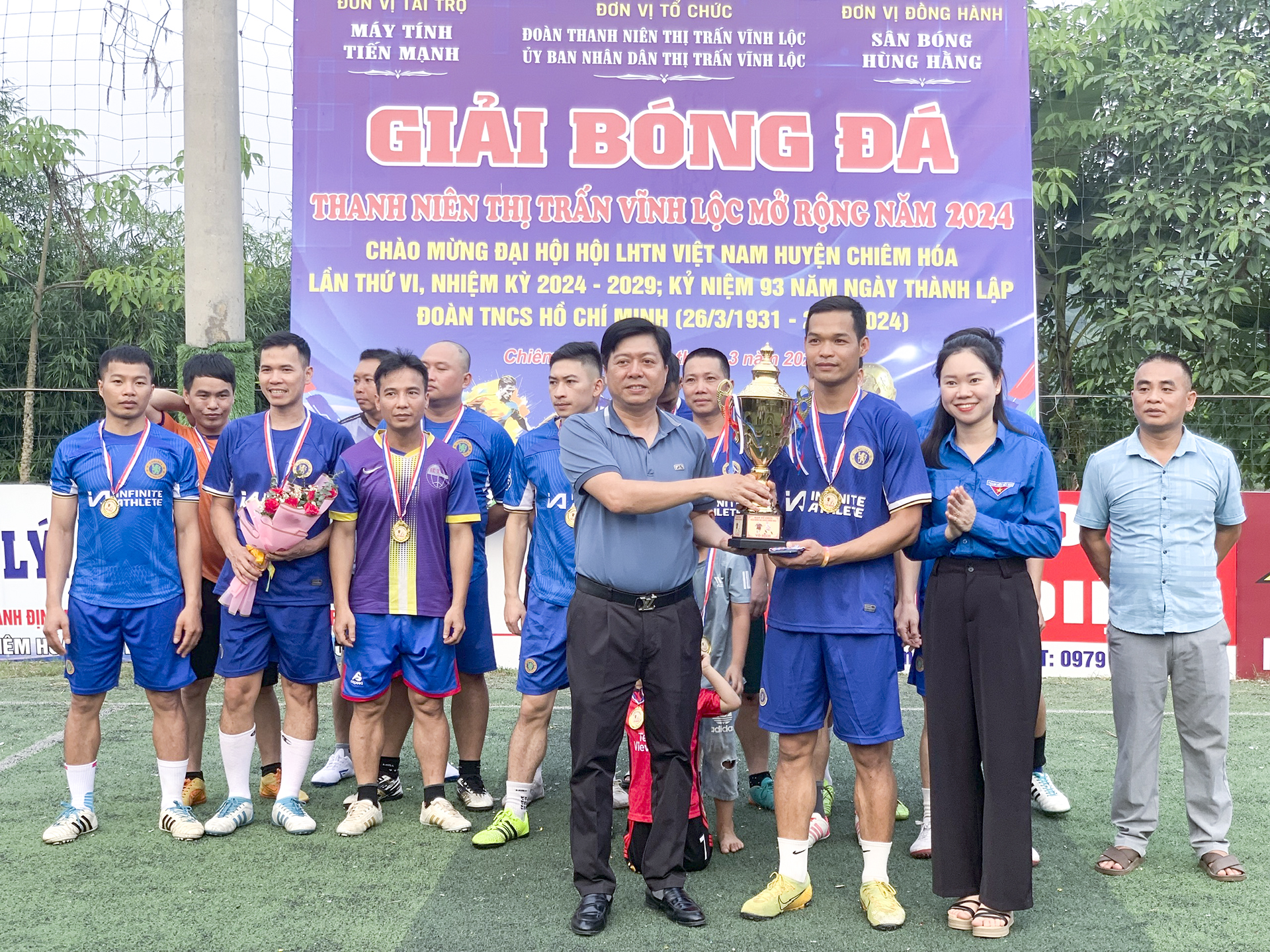 Thị trấn Vĩnh Lộc tổ chức Bế mạc giải bóng đá thanh niên mở rộng năm 2024
