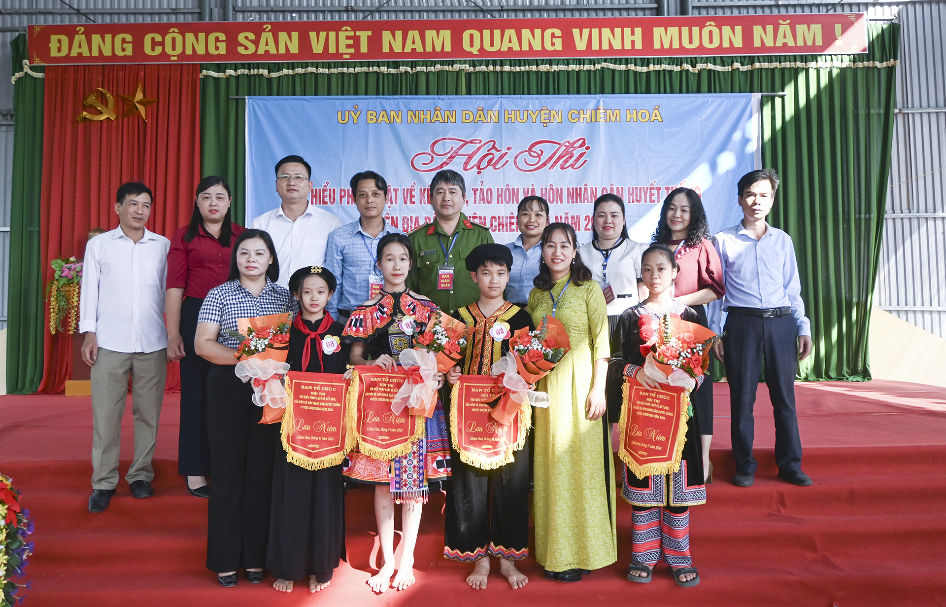 Sôi nổi Hội thi tìm hiểu pháp luật về kết hôn, tảo hôn và hôn nhân cận huyết thống huyện Chiêm Hóa năm 2024