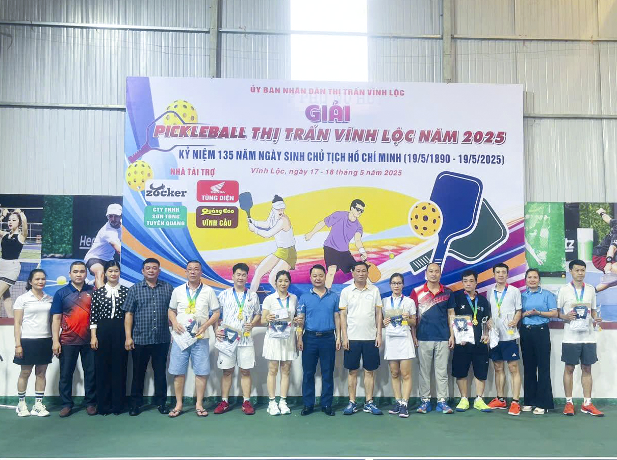 Thị trấn Vĩnh Lộc tổ chức giải Pickleball chào mừng kỷ niệm 135 năm Ngày sinh Chủ tịch Hồ Chí Minh