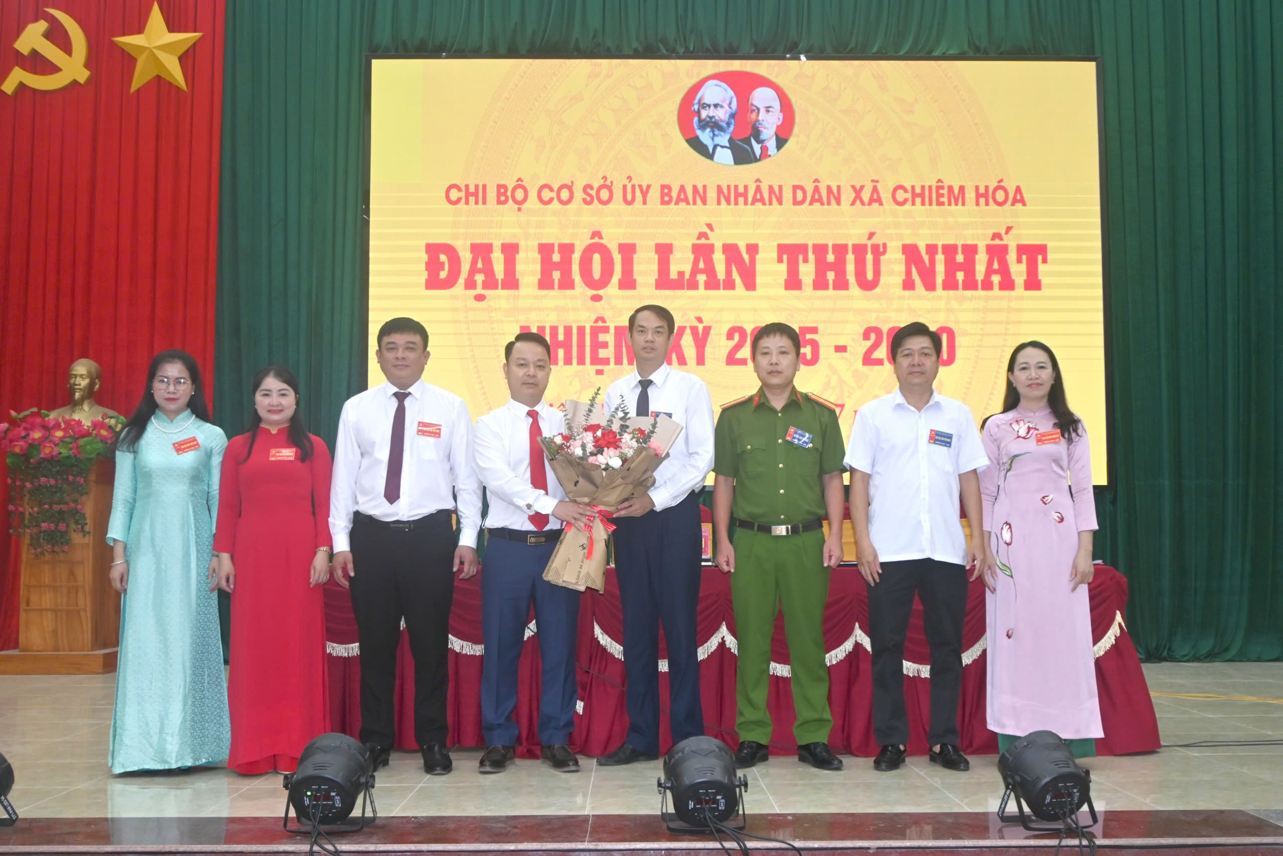 Chi bộ cơ sở UBND xã Chiêm Hoá tổ chức thành công Đại hội Chi bộ lần thứ nhất, nhiệm kỳ 2025 – 2030