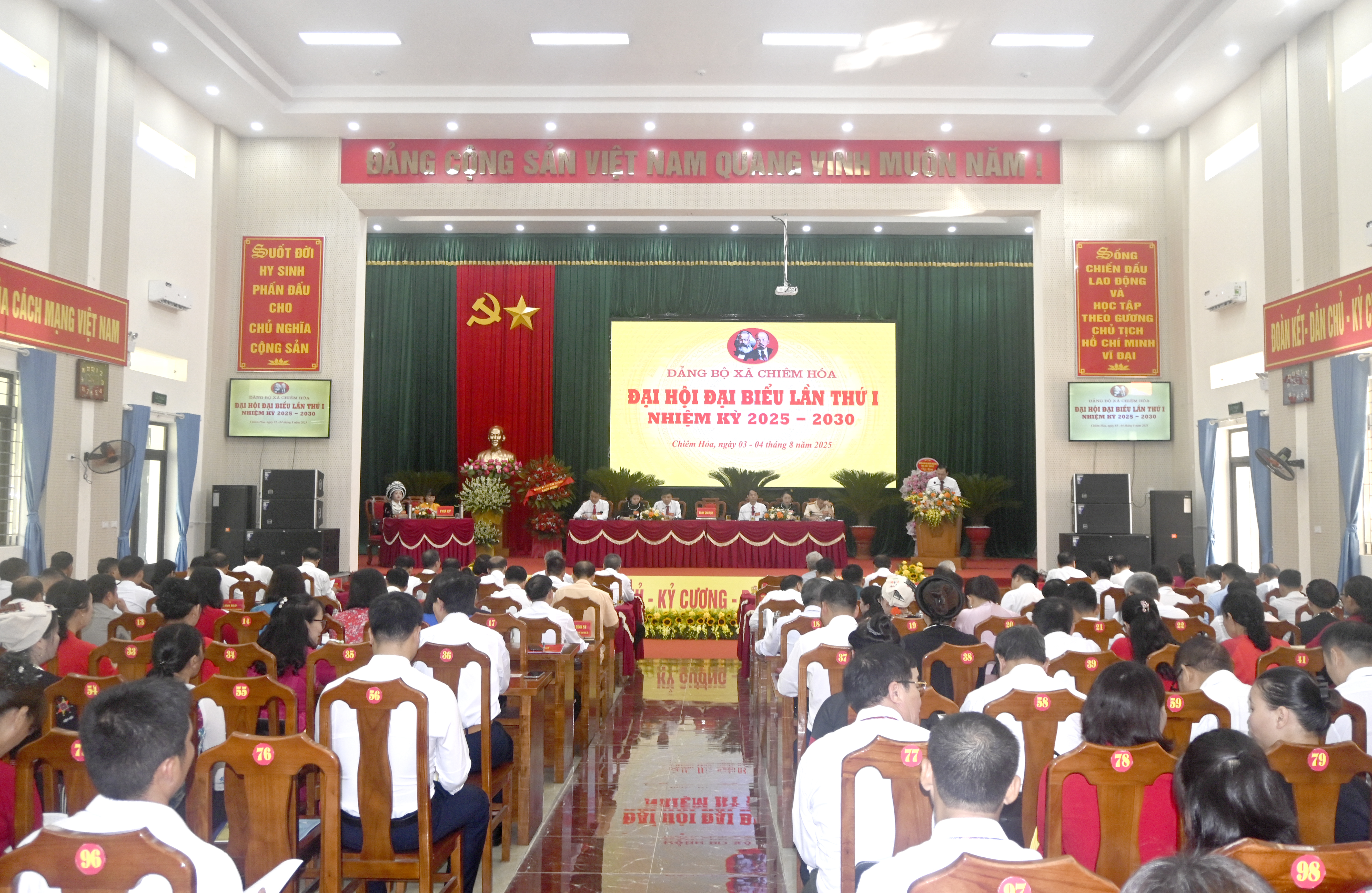 Đại hội đại biểu Đảng bộ xã Chiêm Hoá lần thứ nhất, nhiệm kỳ 2025 - 2030 thành công tốt đẹp