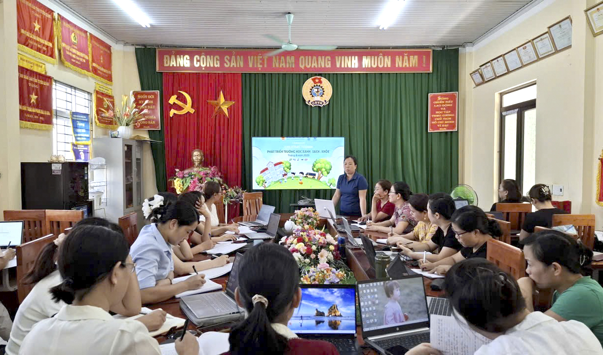 Trường Tiểu học Vĩnh Lộc tổ chức sinh hoạt chuyên môn sẵn sàng  cho năm học mới 2025 – 2026