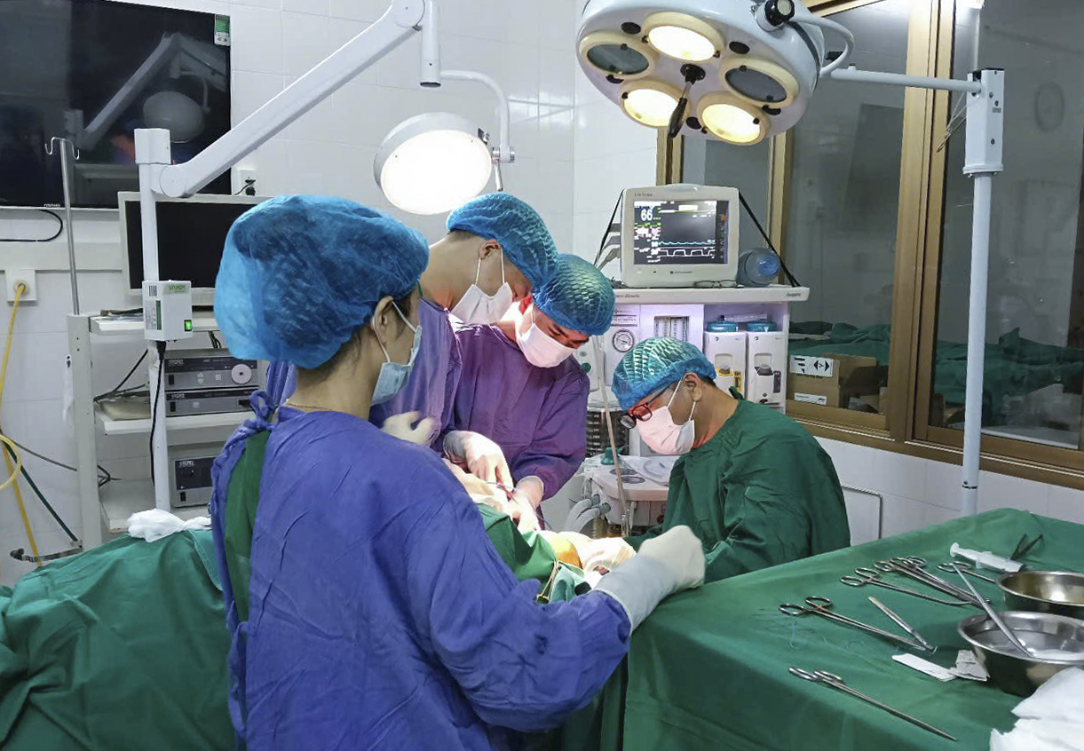 Trung tâm y tế Chiêm Hóa không ngừng  nâng cao chất lượng chăm sóc sức khỏe Nhân dân