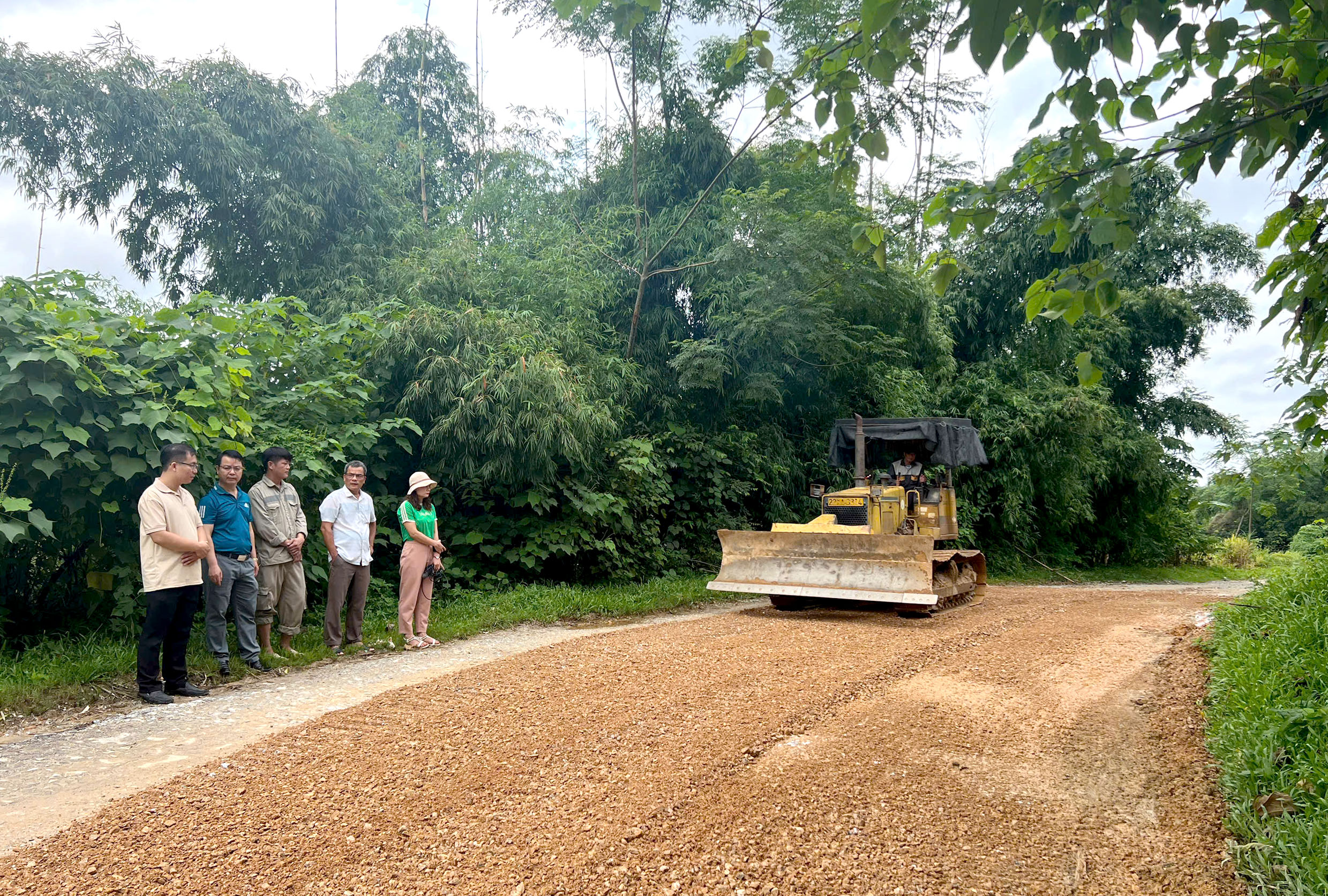 Chiêm Hóa vận động doanh nghiệp hỗ trợ sửa chữa tuyến đường giao thông Chiêm Hóa - Hòa An