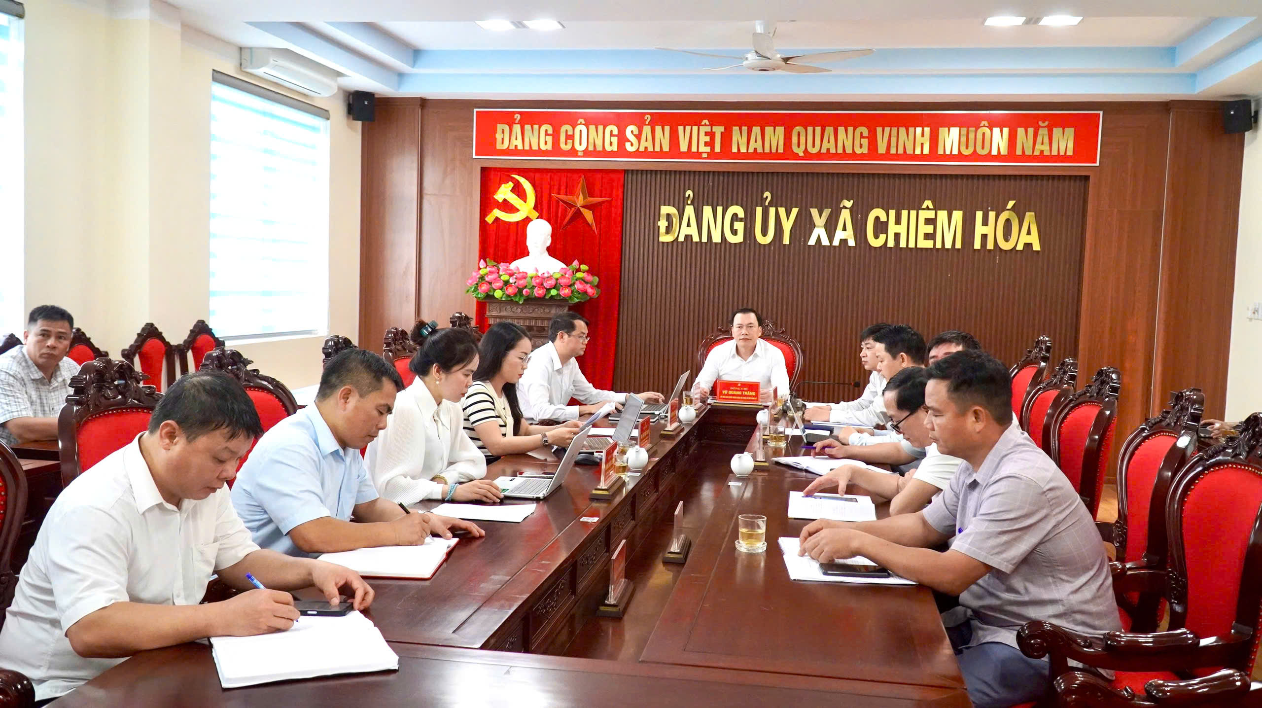 Phó Chủ tịch UBND tỉnh Vương Ngọc Hà làm việc với Cụm VIII  về định hướng phát triển giai đoạn 2026 - 2030